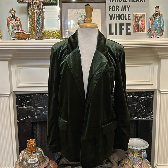 BB Dakota by Steve Madden Jackets & Blazers - NWT “BB Dakota Steve Madden” green velvet blazer